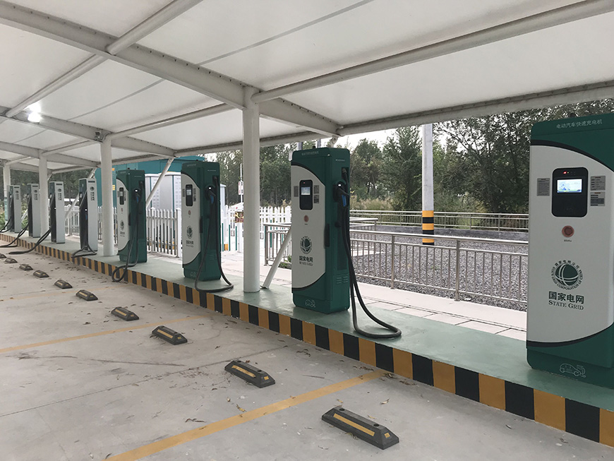 兩大電網(wǎng)投資計(jì)劃出爐 充電樁建設(shè)迎來(lái)爆發(fā)式增長(zhǎng)(圖2)